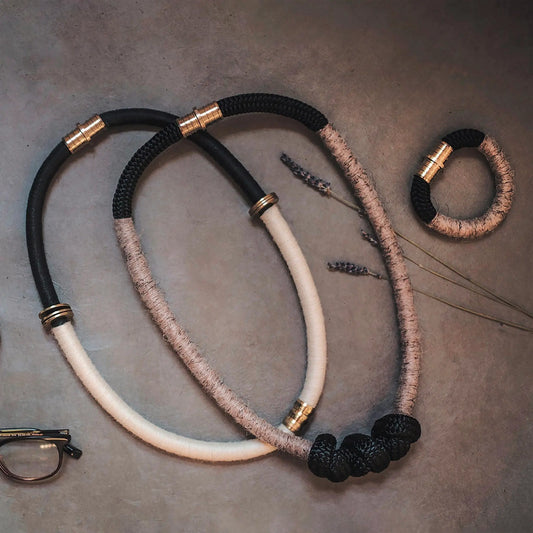 Chiswe Minimalist Necklace - Rose