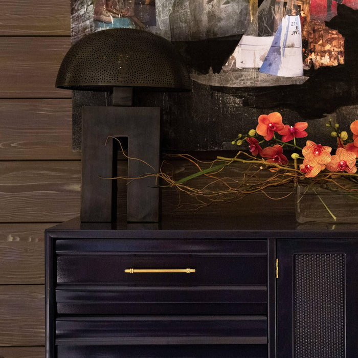 AN INTERIOR DESIGNER’S HOW TO: STYLE A CREDENZA